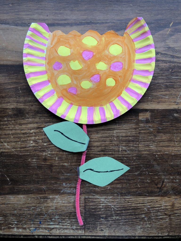 Paper Plate Flower Craft For Kids - The Peaceful Nest